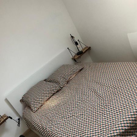 Une Maison Agreable Pour Se Detendre Saint-Quentin  Exterior foto