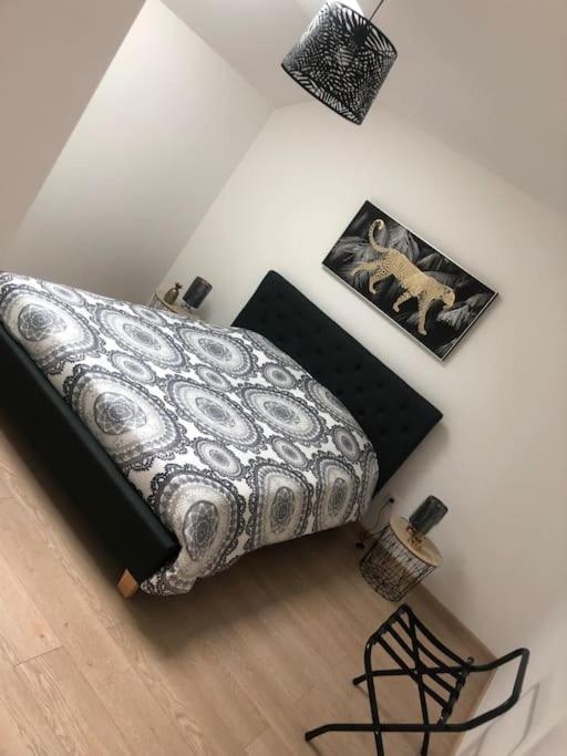 Une Maison Agreable Pour Se Detendre Saint-Quentin  Exterior foto
