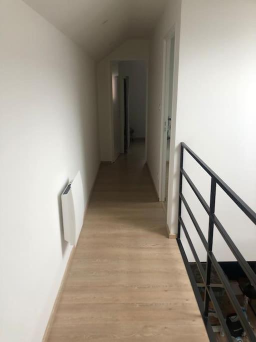 Une Maison Agreable Pour Se Detendre Saint-Quentin  Exterior foto