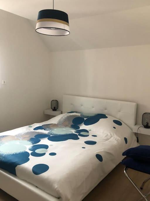 Une Maison Agreable Pour Se Detendre Saint-Quentin  Exterior foto